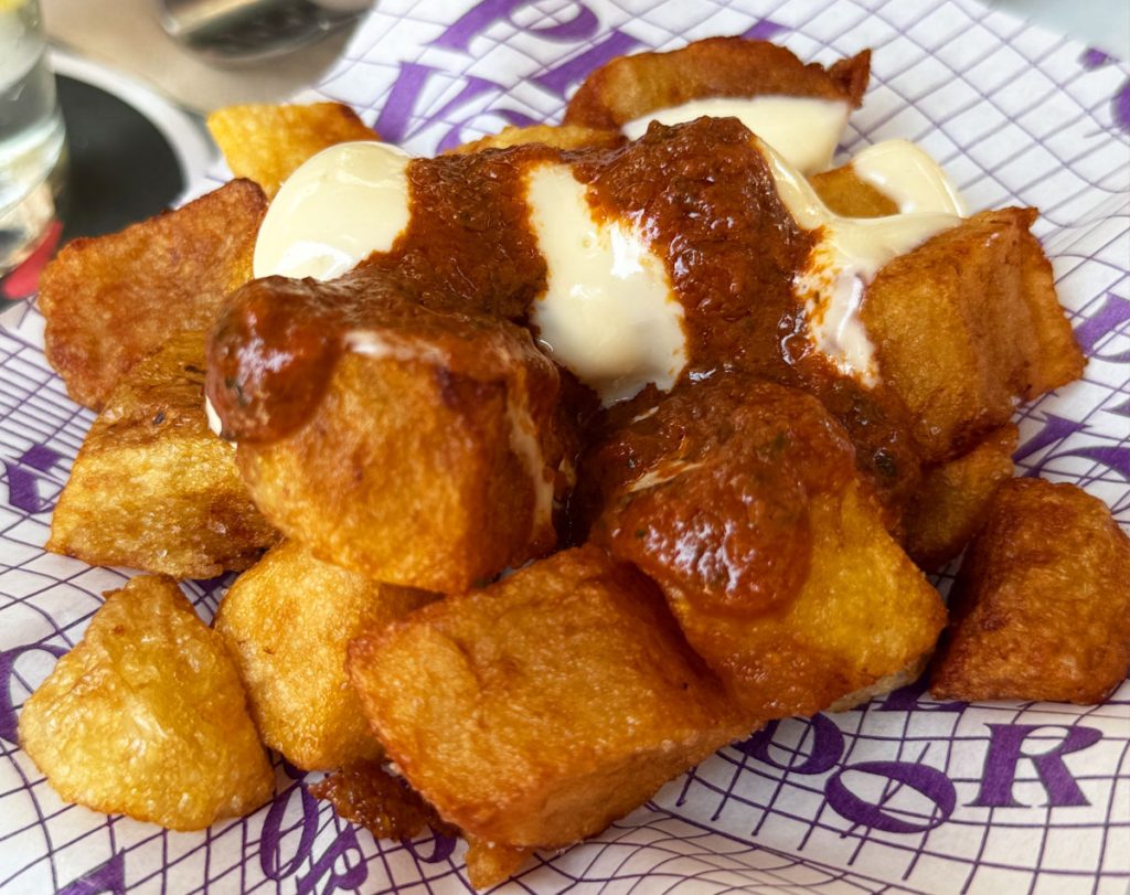 bravas-platillo-volador