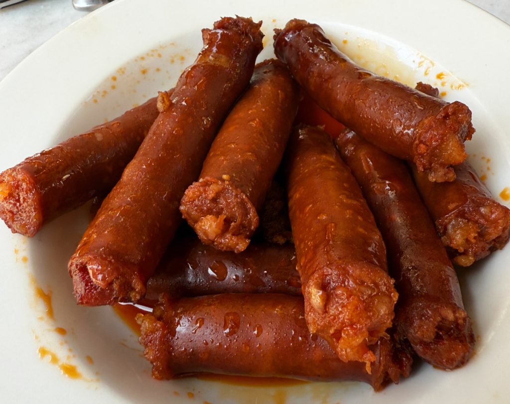 chorizos-vermut-platillo