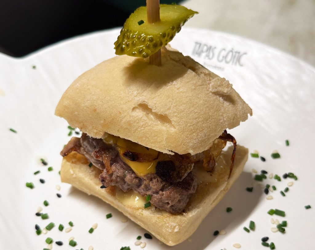 petite-cheeseburger
