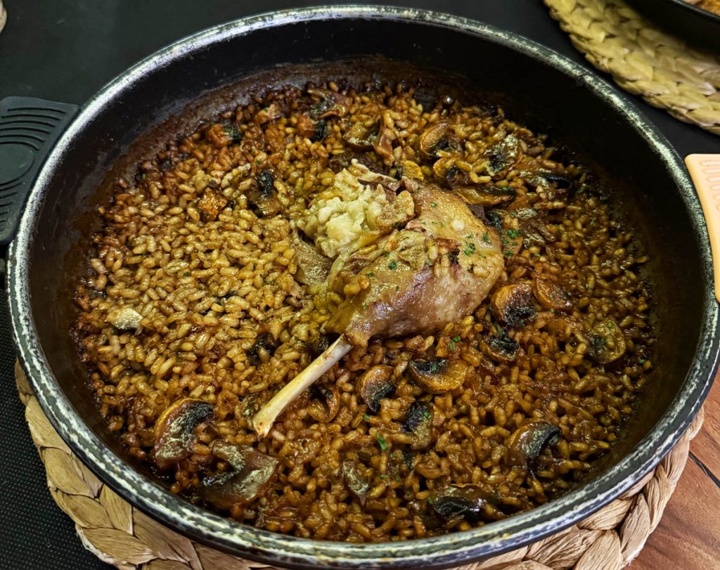 arroz-pato-setas-arrosseria-gaudi